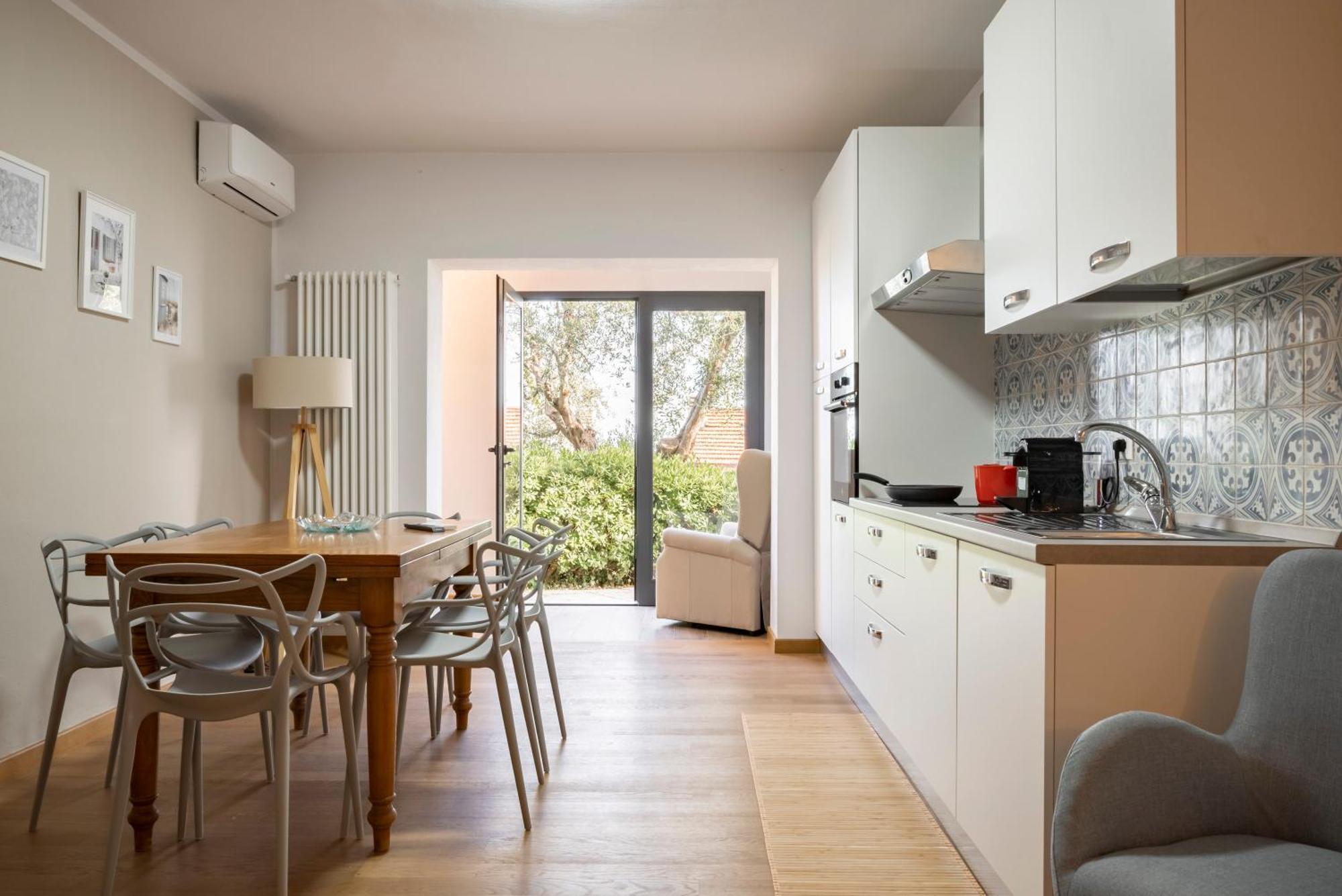 Villa Con Giardino Vista Mare กาส์ตีจลิโอเน เดลลา เปสกายา ภายนอก รูปภาพ