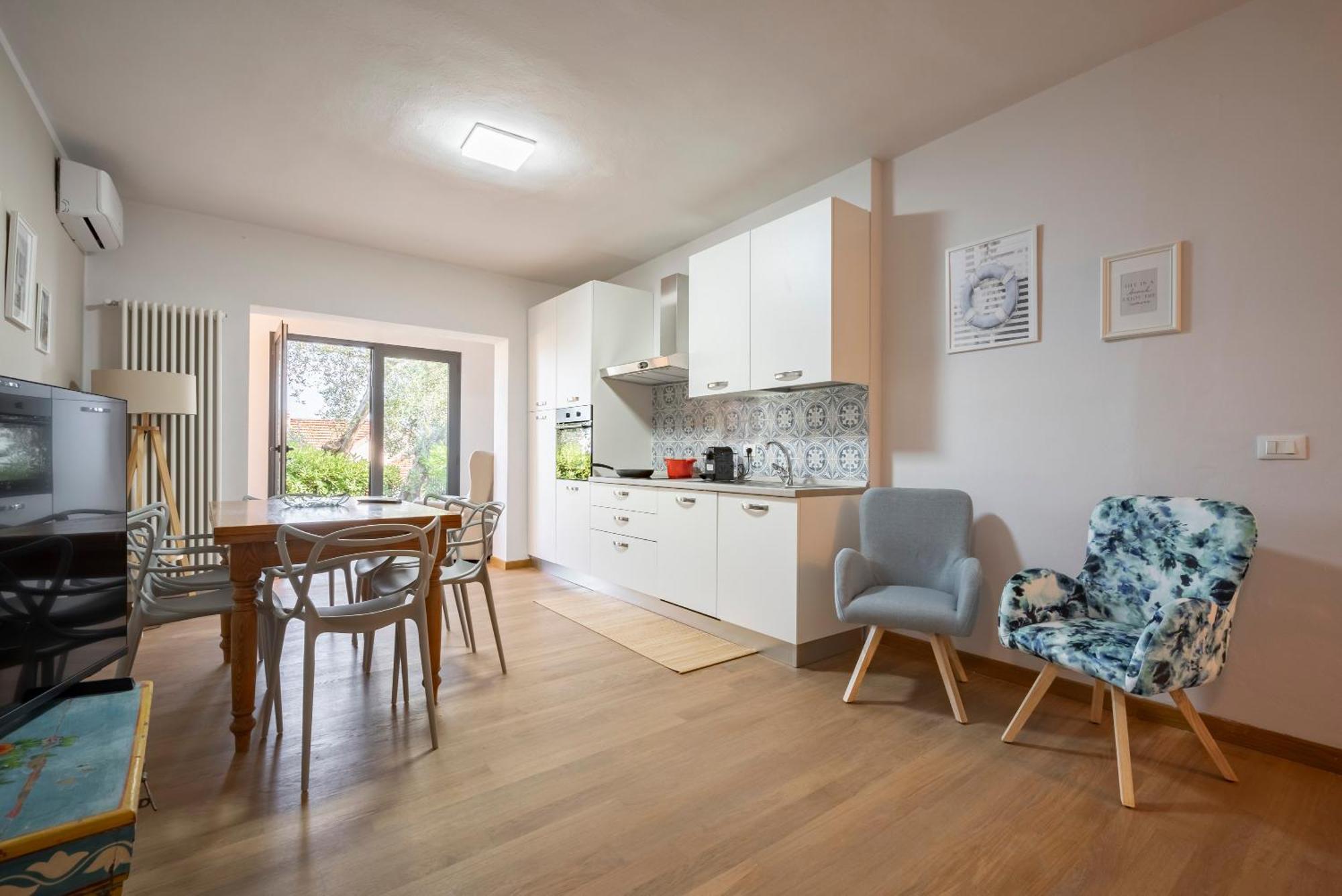 Villa Con Giardino Vista Mare กาส์ตีจลิโอเน เดลลา เปสกายา ภายนอก รูปภาพ