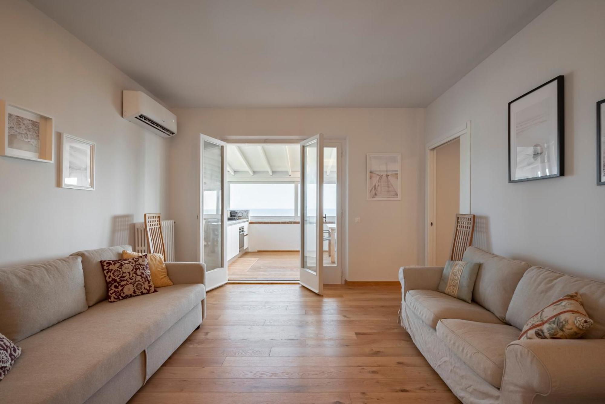 Villa Con Giardino Vista Mare กาส์ตีจลิโอเน เดลลา เปสกายา ภายนอก รูปภาพ
