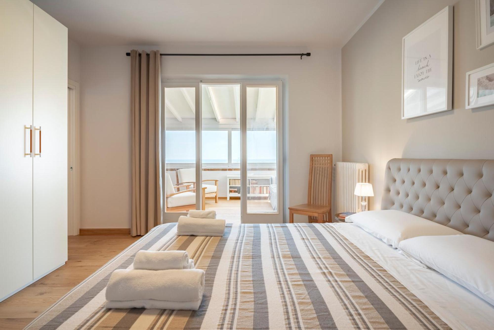 Villa Con Giardino Vista Mare กาส์ตีจลิโอเน เดลลา เปสกายา ภายนอก รูปภาพ
