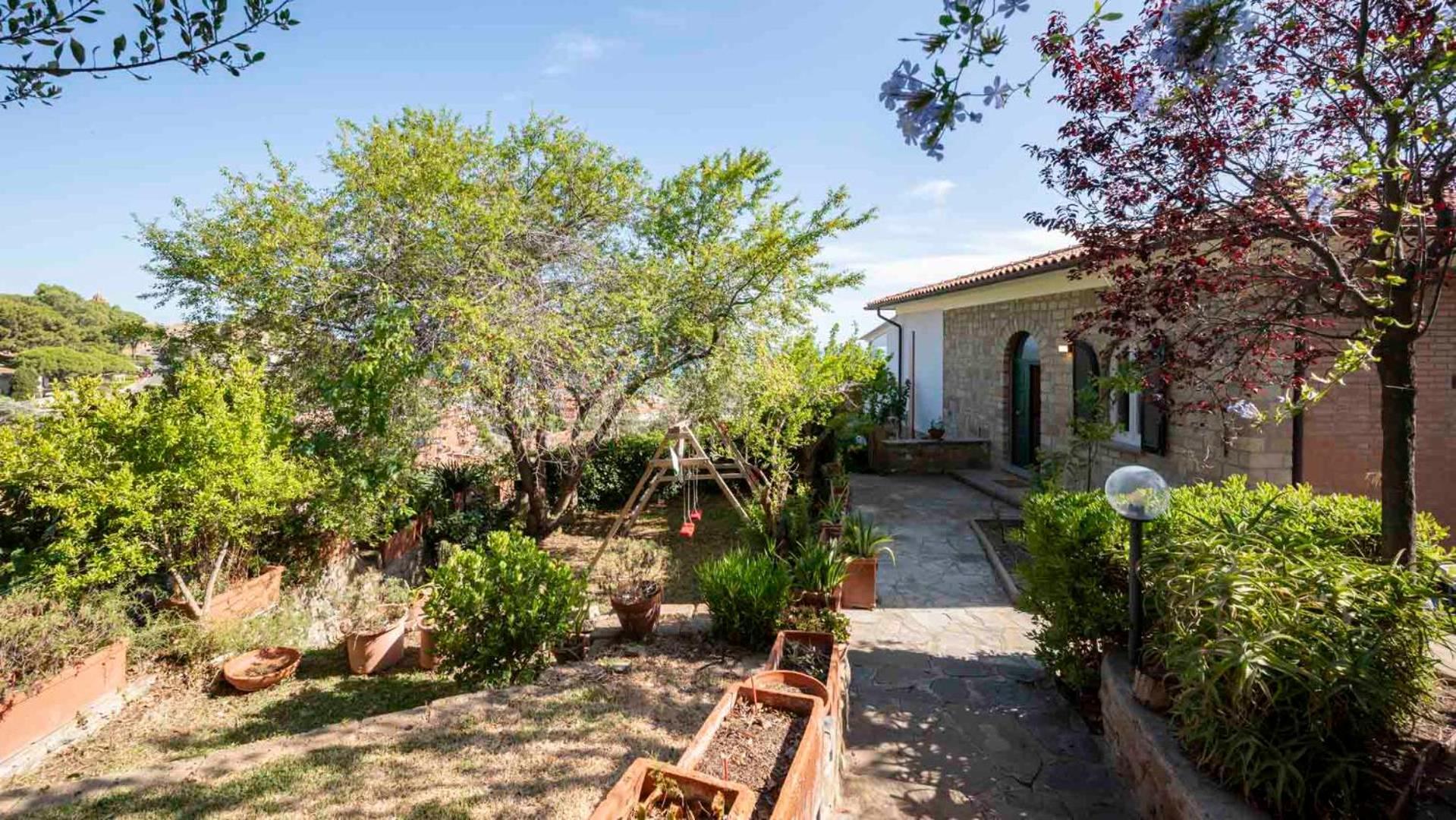Villa Con Giardino Vista Mare กาส์ตีจลิโอเน เดลลา เปสกายา ภายนอก รูปภาพ